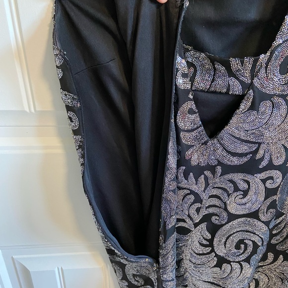 Le Chateau Dress - Picture 3 of 3